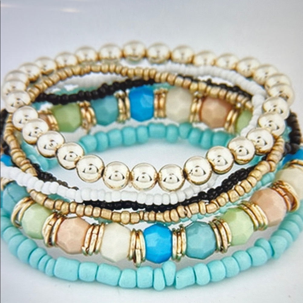 Seven layered Gold and Multicolor Beaded Bracelet Set 🆕 - Picture 1 of 3